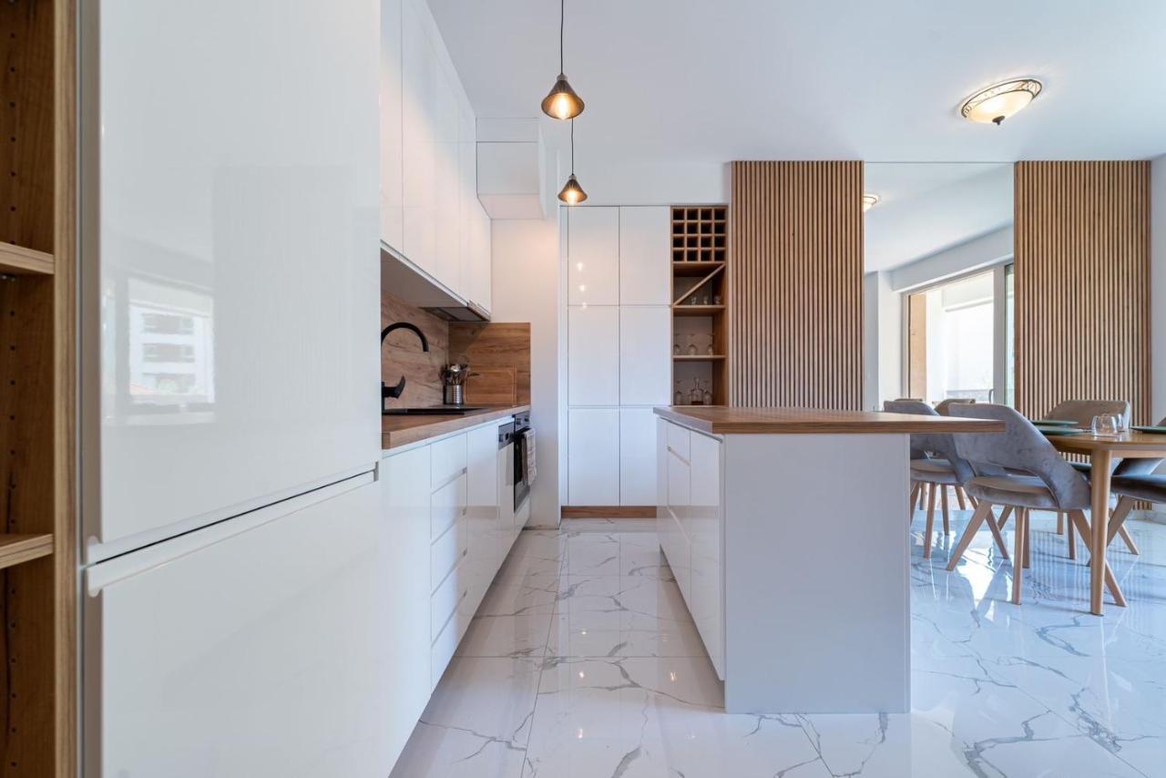 Aura Tower Apartments By Gaby Rafailovici Exterior photo