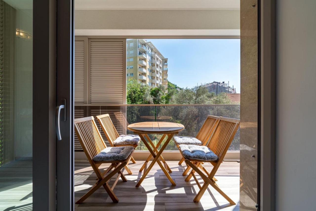 Aura Tower Apartments By Gaby Rafailovici Exterior photo