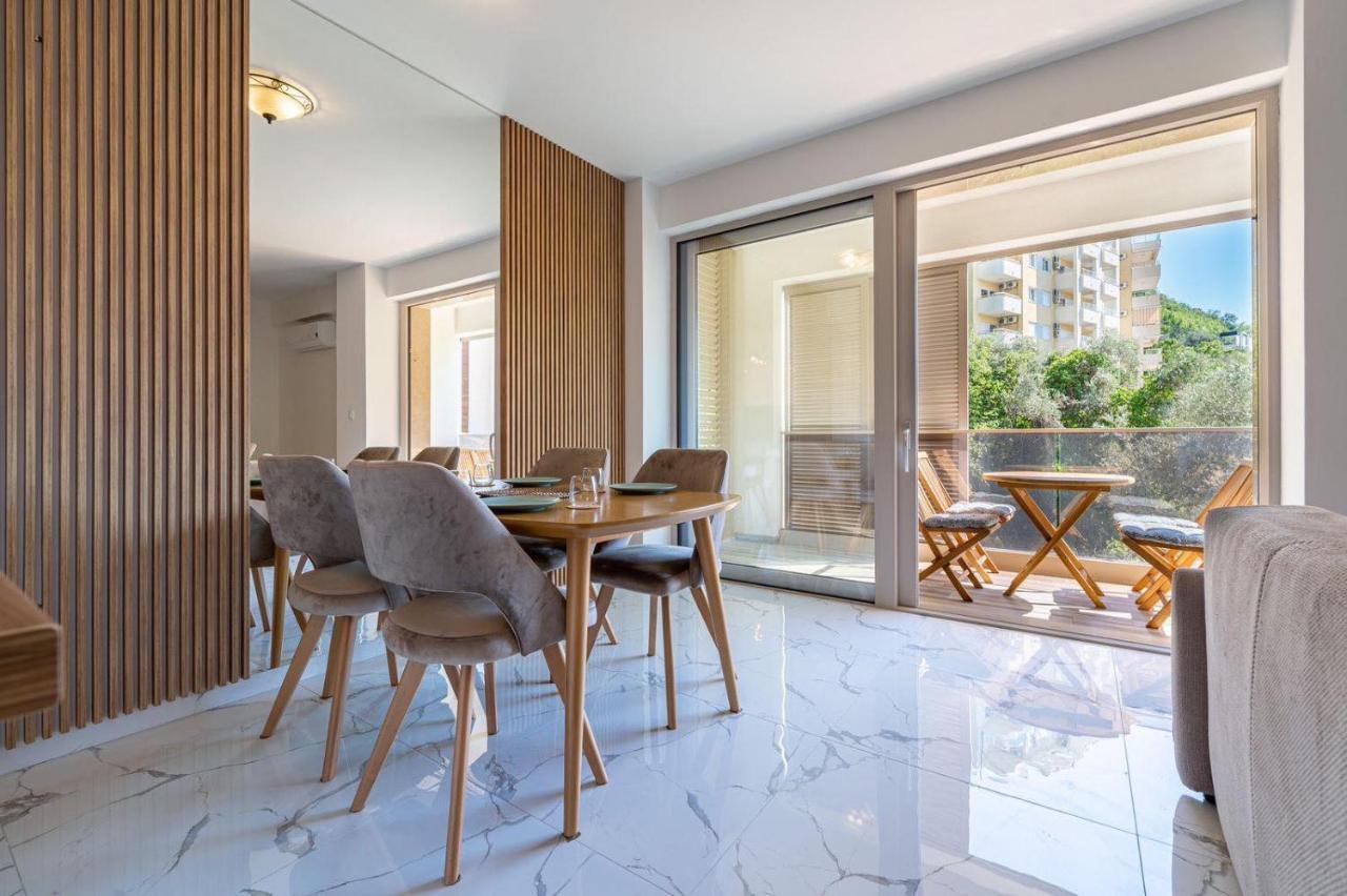 Aura Tower Apartments By Gaby Rafailovici Exterior photo