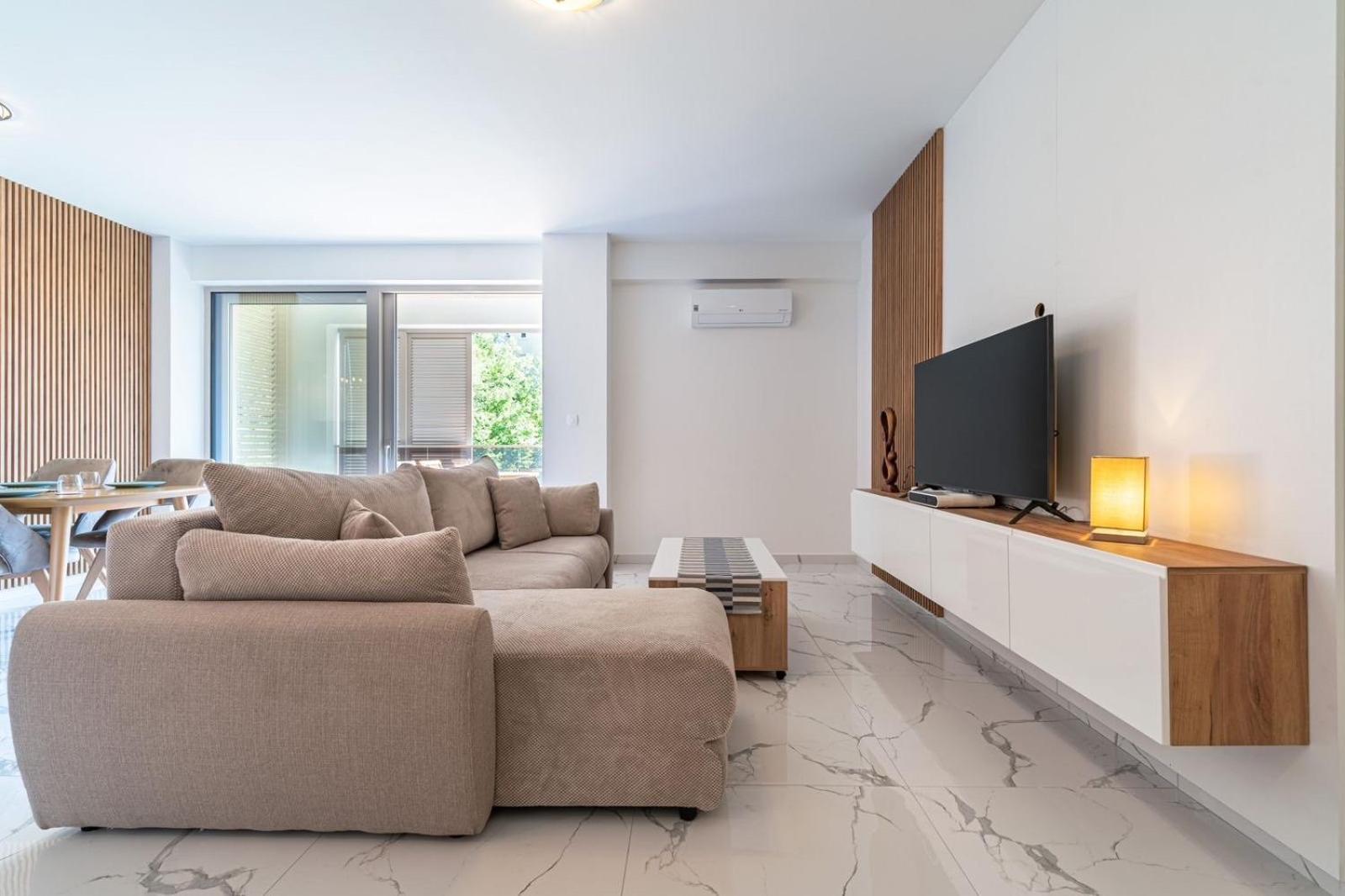 Aura Tower Apartments By Gaby Rafailovici Exterior photo