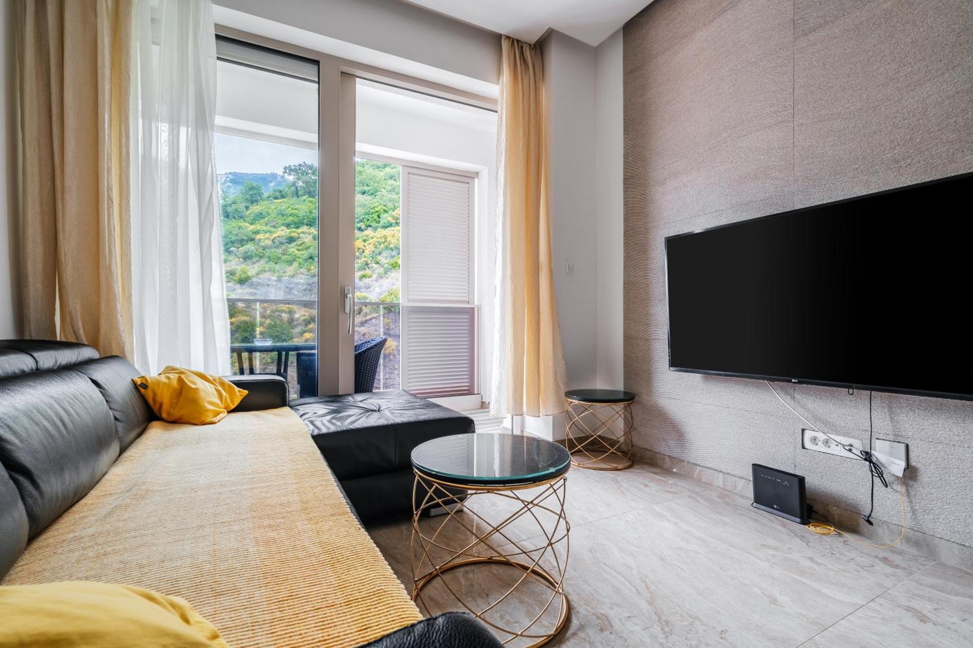 Aura Tower Apartments By Gaby Rafailovici Exterior photo